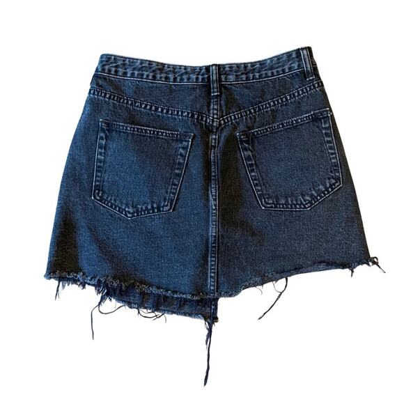 Gianni Bini Asymmetrical Frayed Hem Denim Mini Skirt Size 27 NWOT 720G - Picture 6 of 7